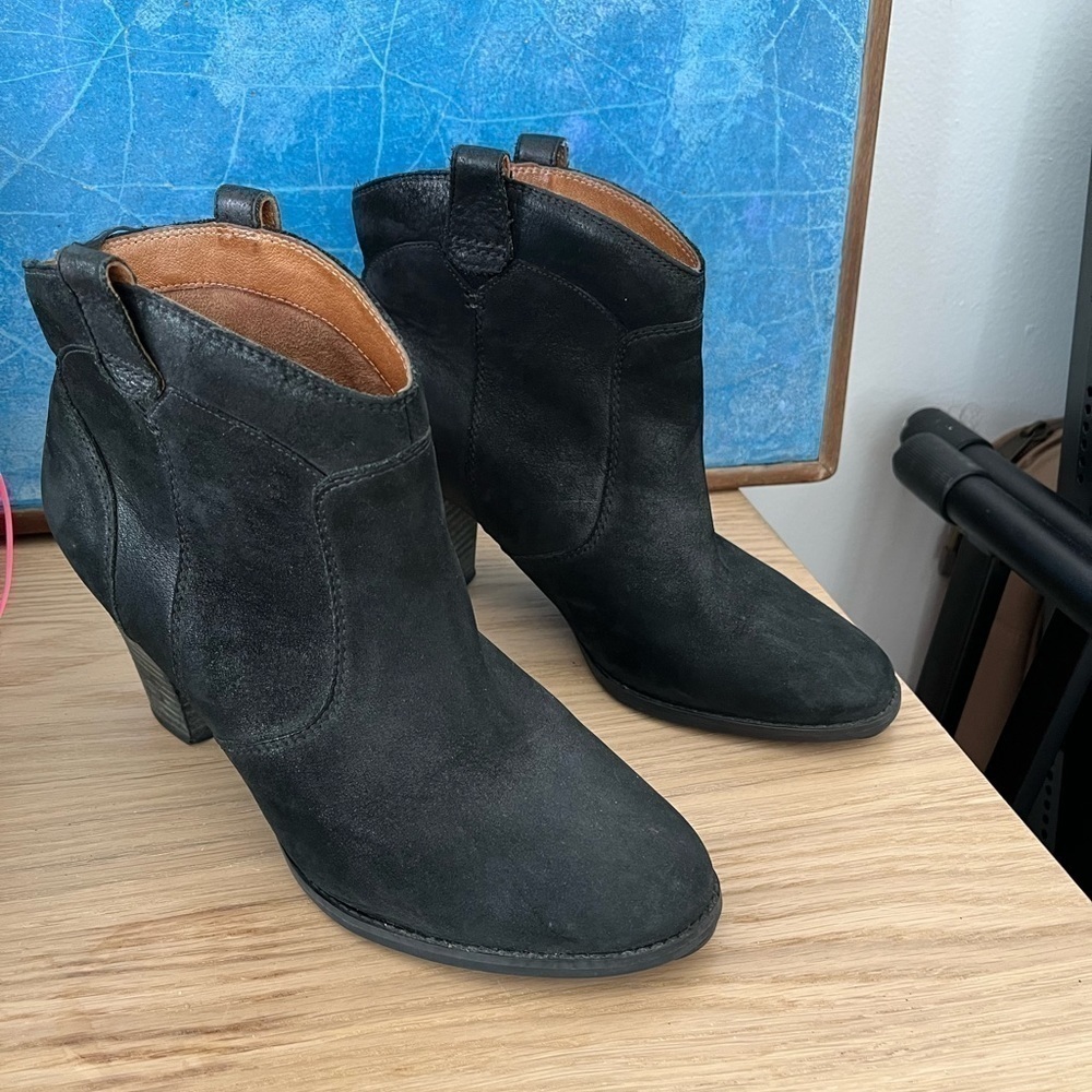 Clarks Booties - Picture 5 of 5